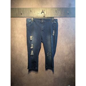 Denim 24/7 stretchy plus sized distressed capris 18w